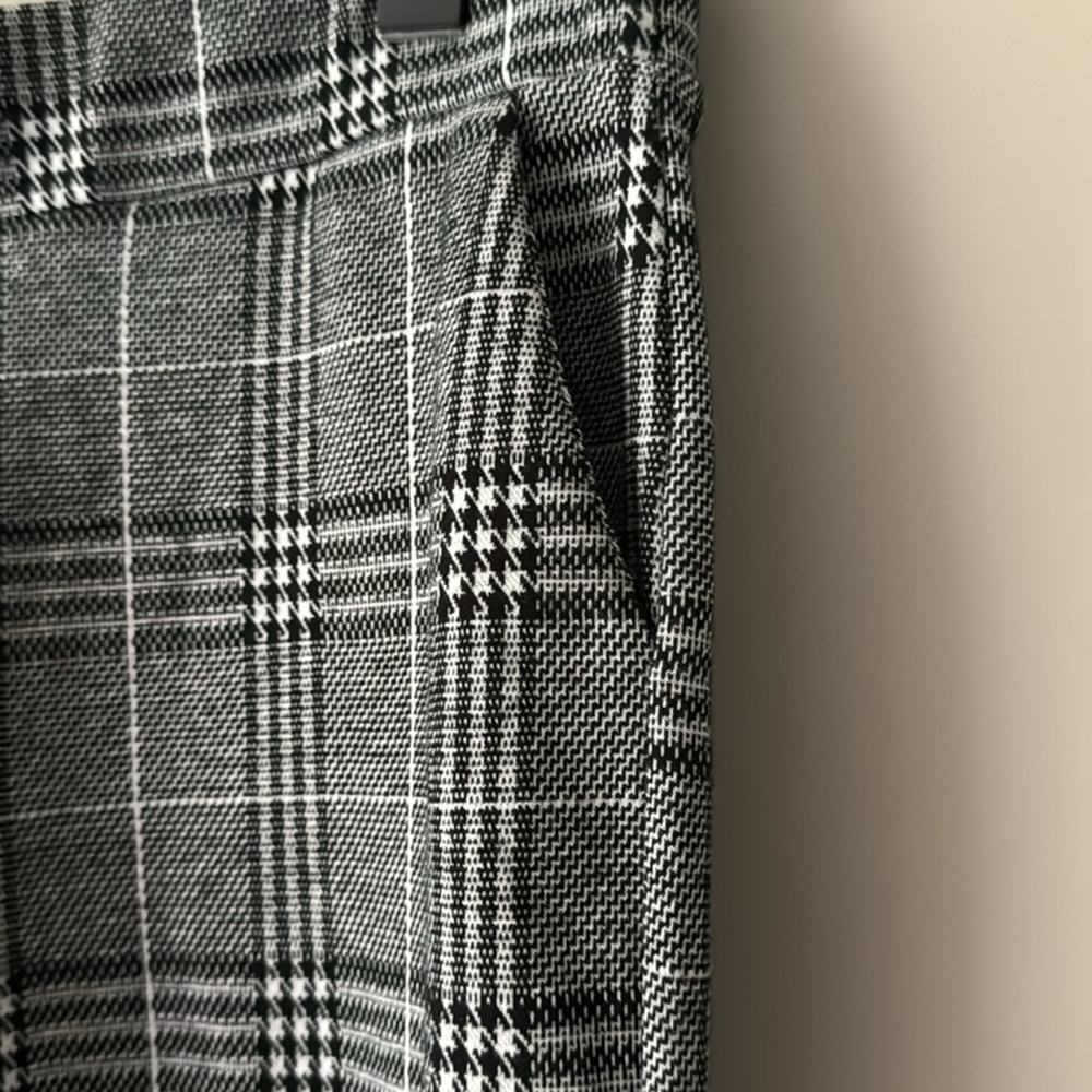 CROSBY BLACK AND WHITE PLAID PULL ON PANTS / TROUSERS SIZE SMALL - Picture 3 of 7